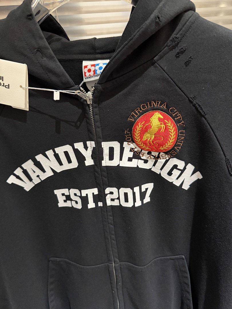 Modemerk 25FW co-branded zip-u - Streetwear Brand Slogans recensie en prijs