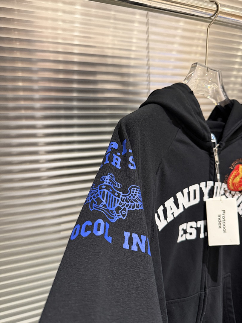 Modemerk 25FW co-branded zip-u - Streetwear Brand Slogans recensie en prijs